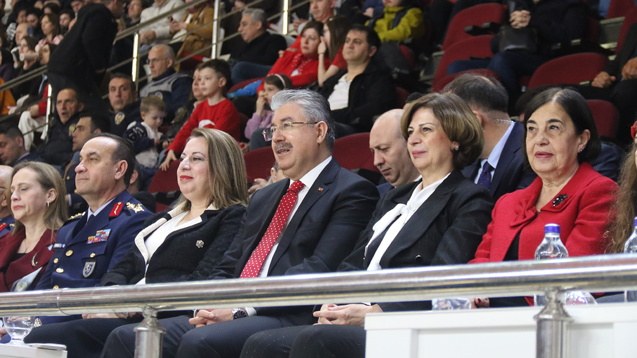 Kent Protokolü 23 Nisan Törenine Katıldı