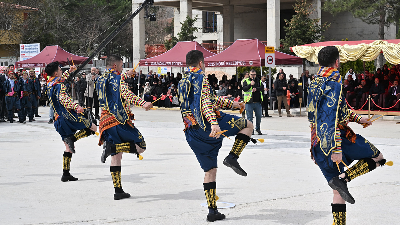 Kutlama Töreninden Kareler