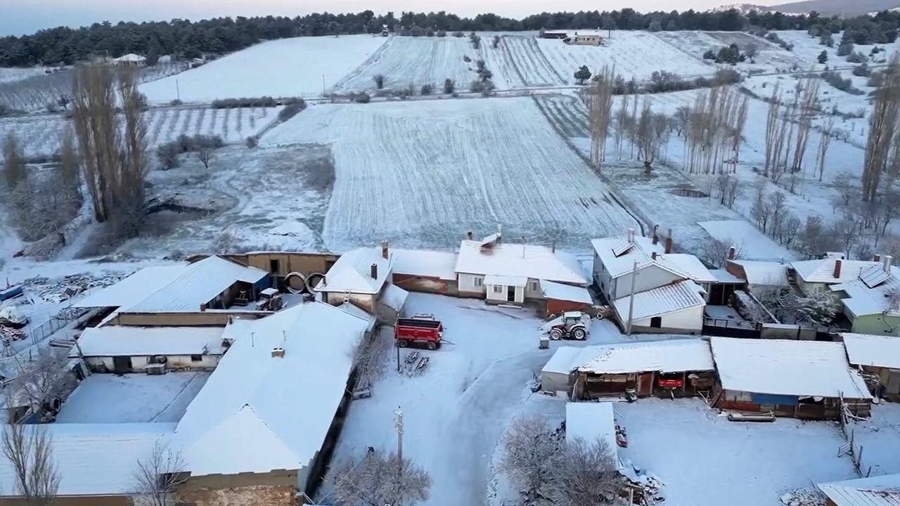 Lütfiye Mahallesinde Kar Yağışı Etkili Oldu
