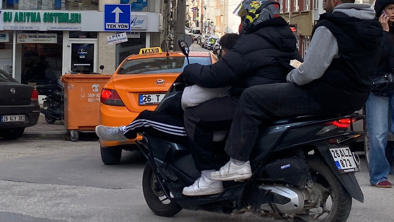 Motor Üzerinde Tehlikeli Yolculuk