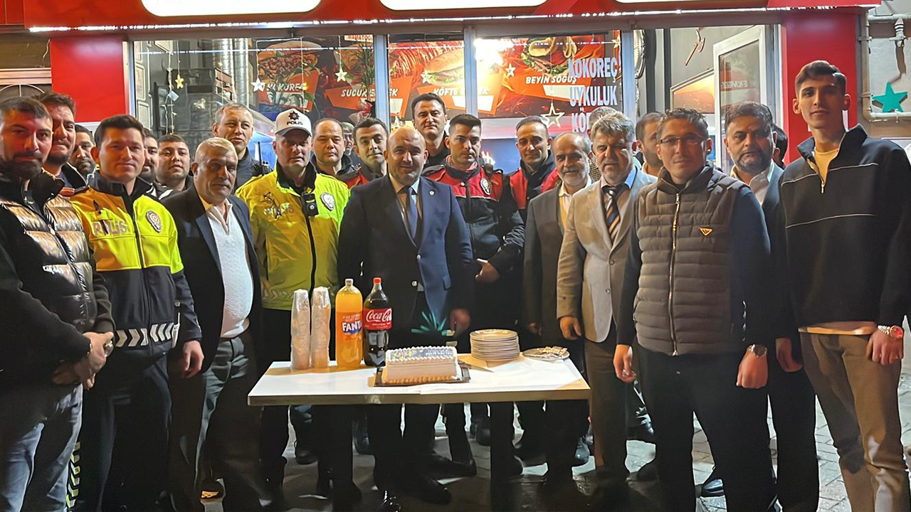 Polis Haftasına Özel Pasta Kesildi