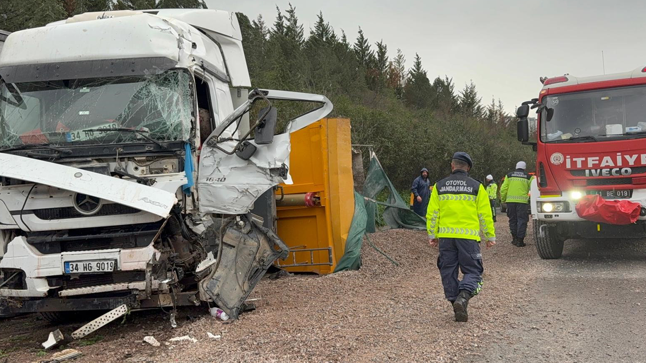 Tem Otoyolu'ndaki Kazanın Görüntüleri