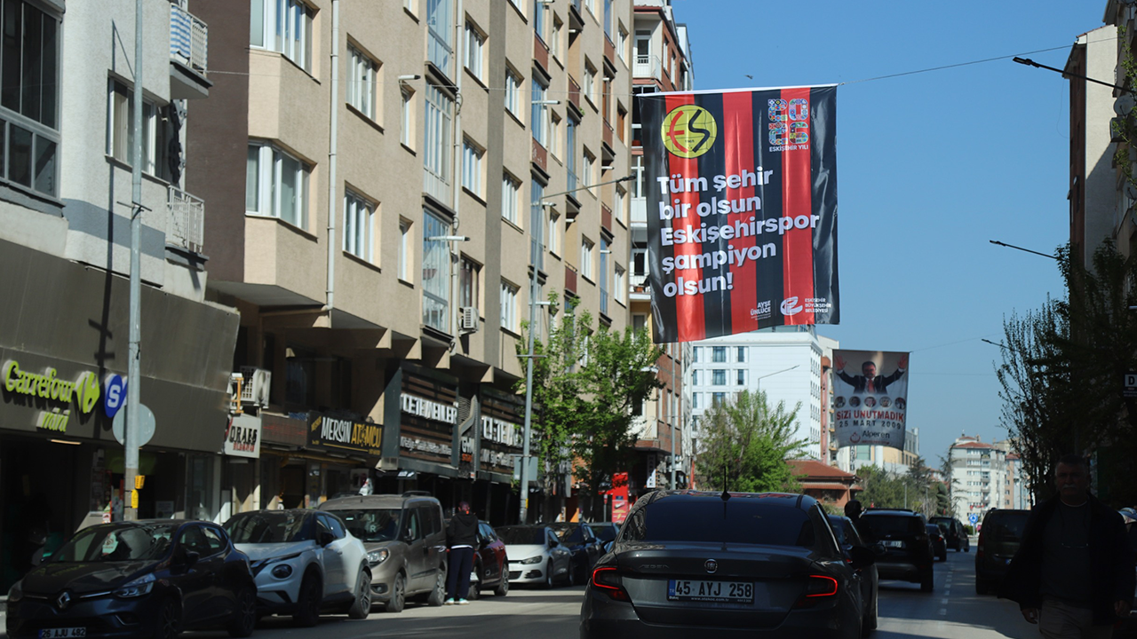 Tüm Şehir Bir Olsun Eskişehirspor Şampiyon Olsun