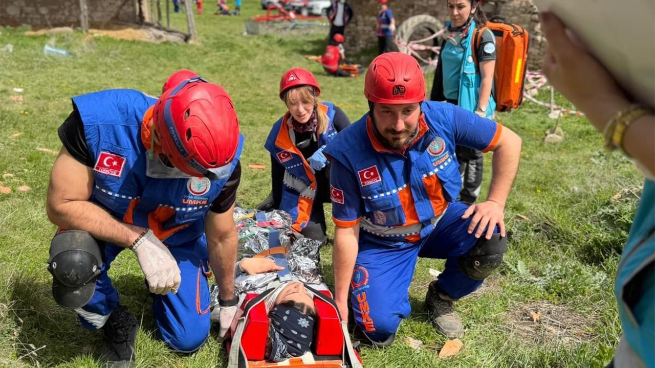 Umke Ekiplerinden Sahada Uygulamalı Eğitim