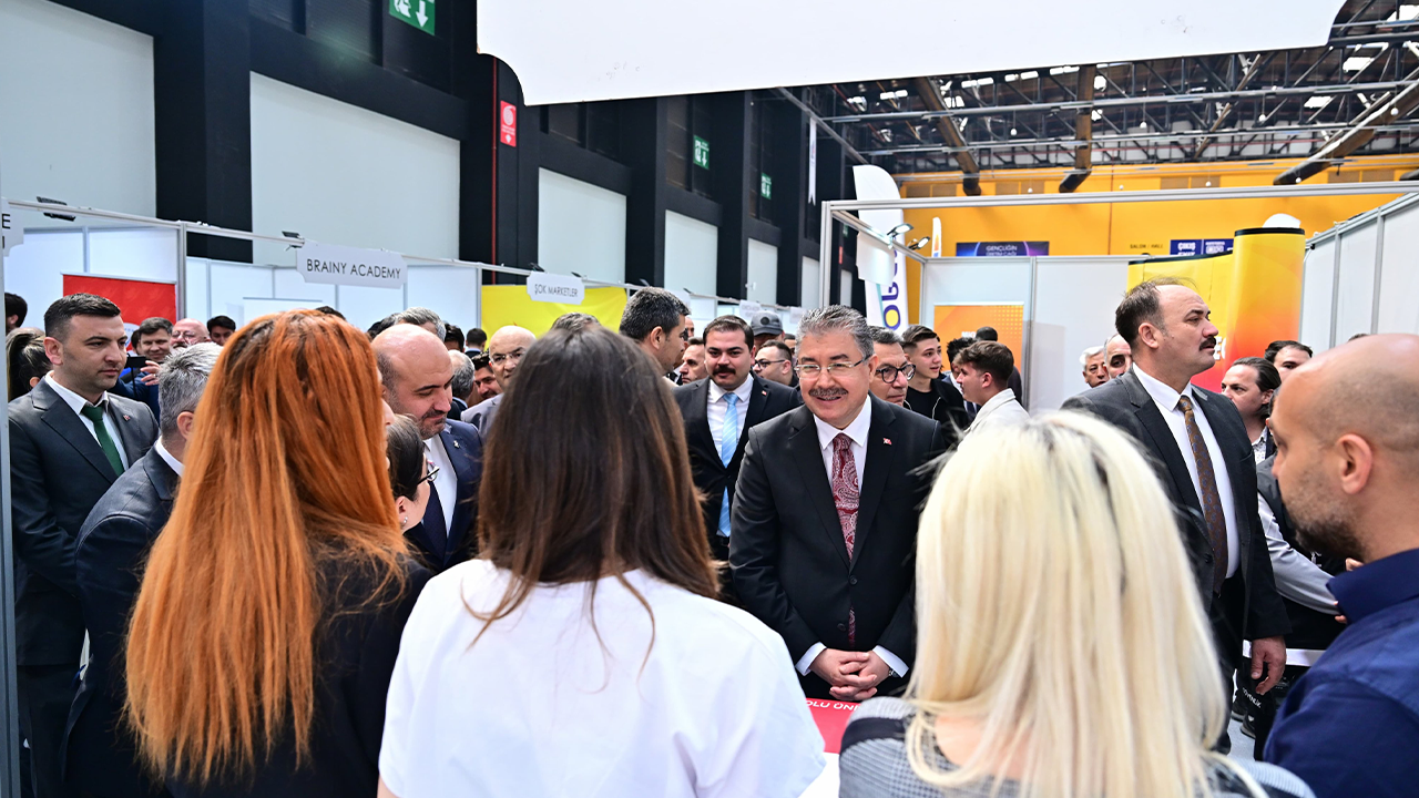 Vali Yılmaz Fuarda Açılan Stantları Ziyaret Etti