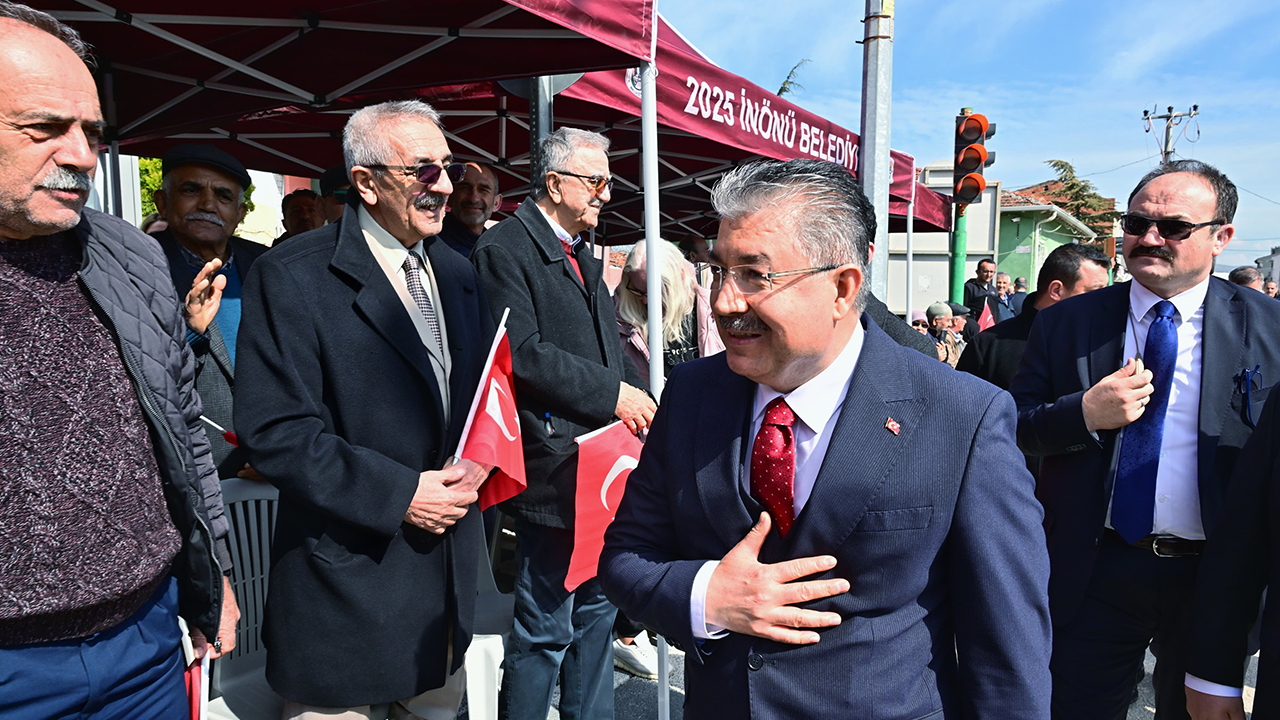 Vali Yılmaz Inönü Zaferi Kutlamalarında