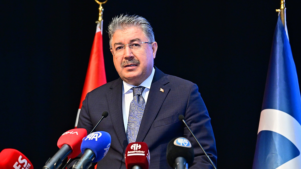 Vali Yılmaz Yapay Zeka Zirvesine Katıldı