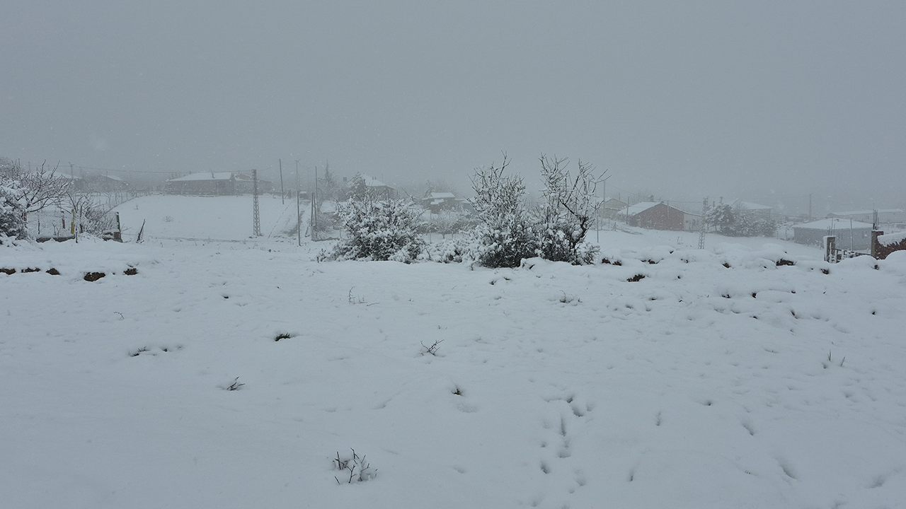 Yaklaşık 10 Cm Kar Oluştu