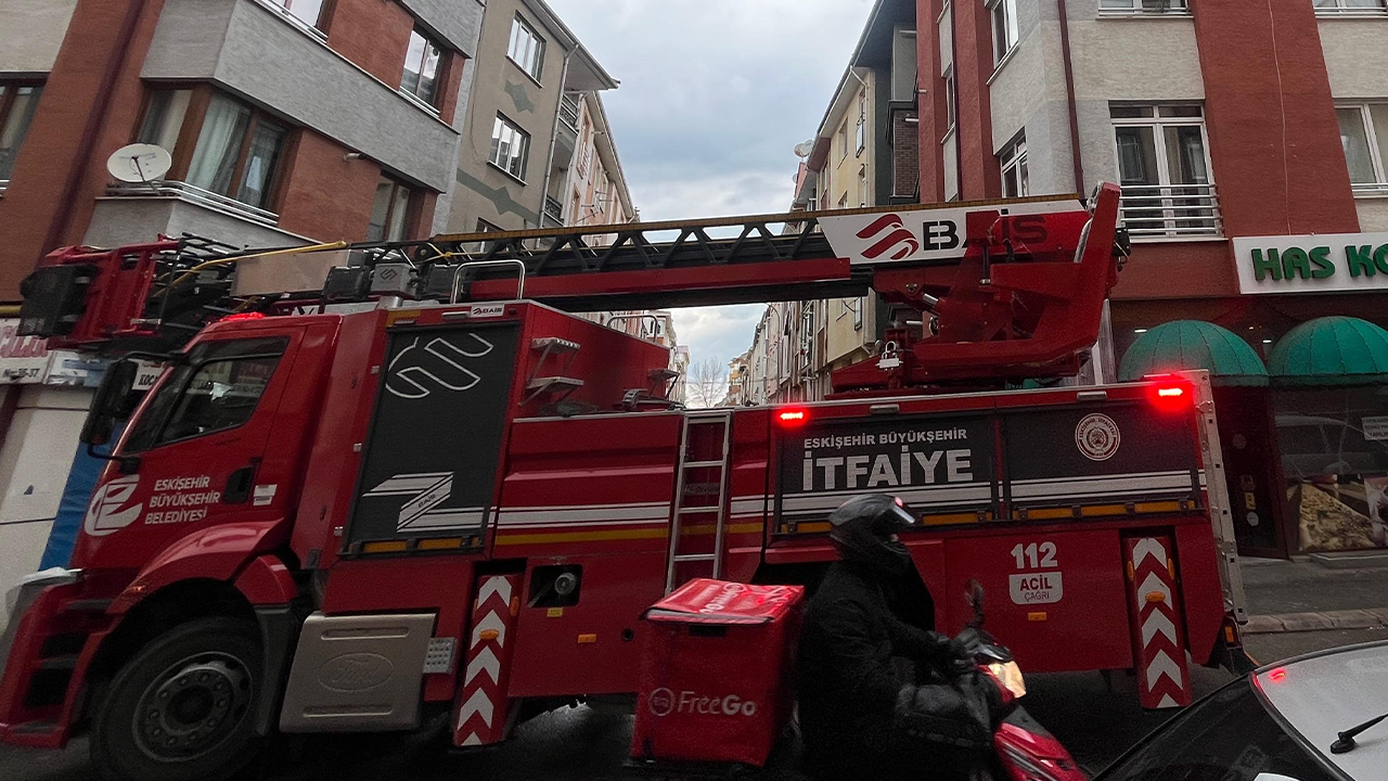 Yangın Itfaiyenin Hızlı Müdahalesi Ile Kısa Sürede Söndürüldü