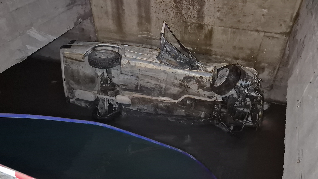 Yaralılar Araçtan Güçlükle Çıkarıldı