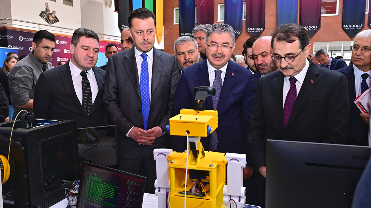 Yetkililer Projeler Hakkında Bilgi Aldı