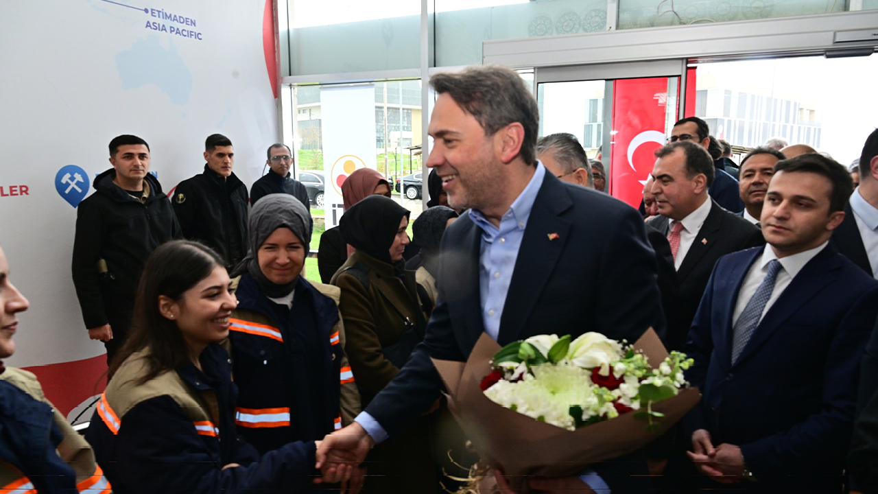 Bakan Bayraktar'dan Eti Maden Işletmesine Ziyaret