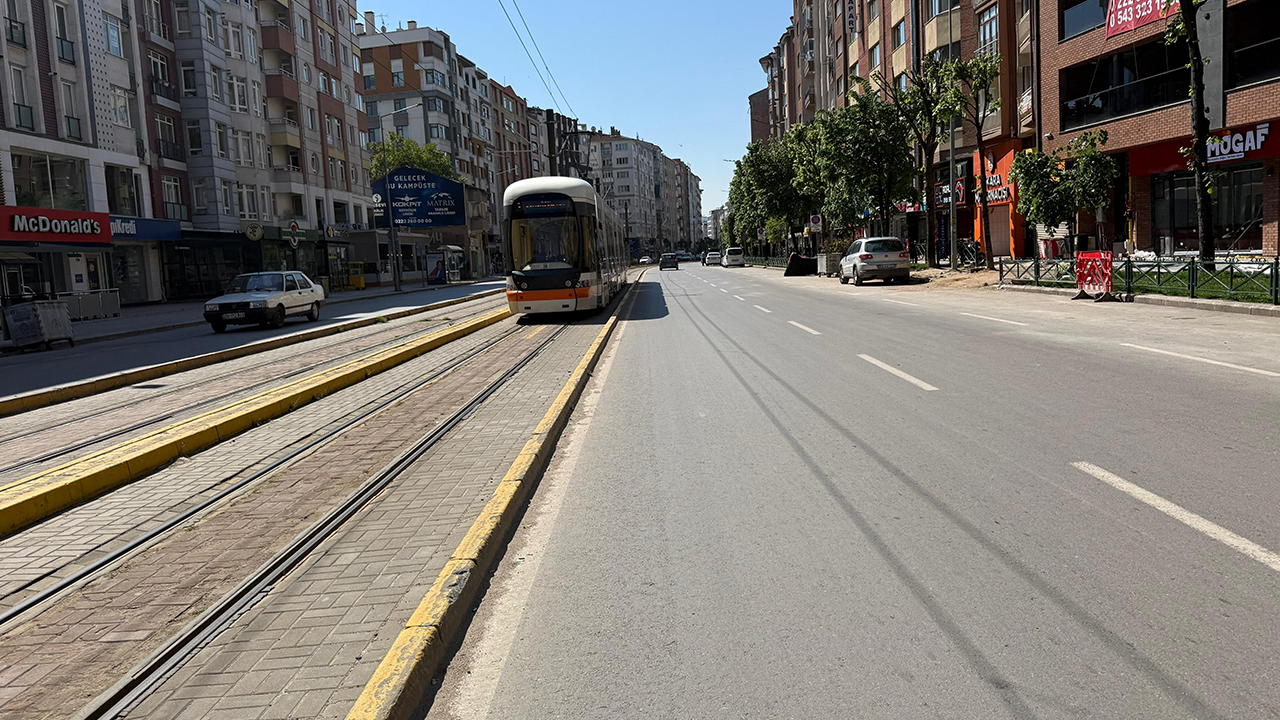 Cadde Ve Sokaklar Boş Kaldı