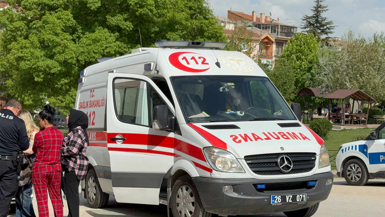 Çocuk Yaştaki 3 kişi Yaralandı