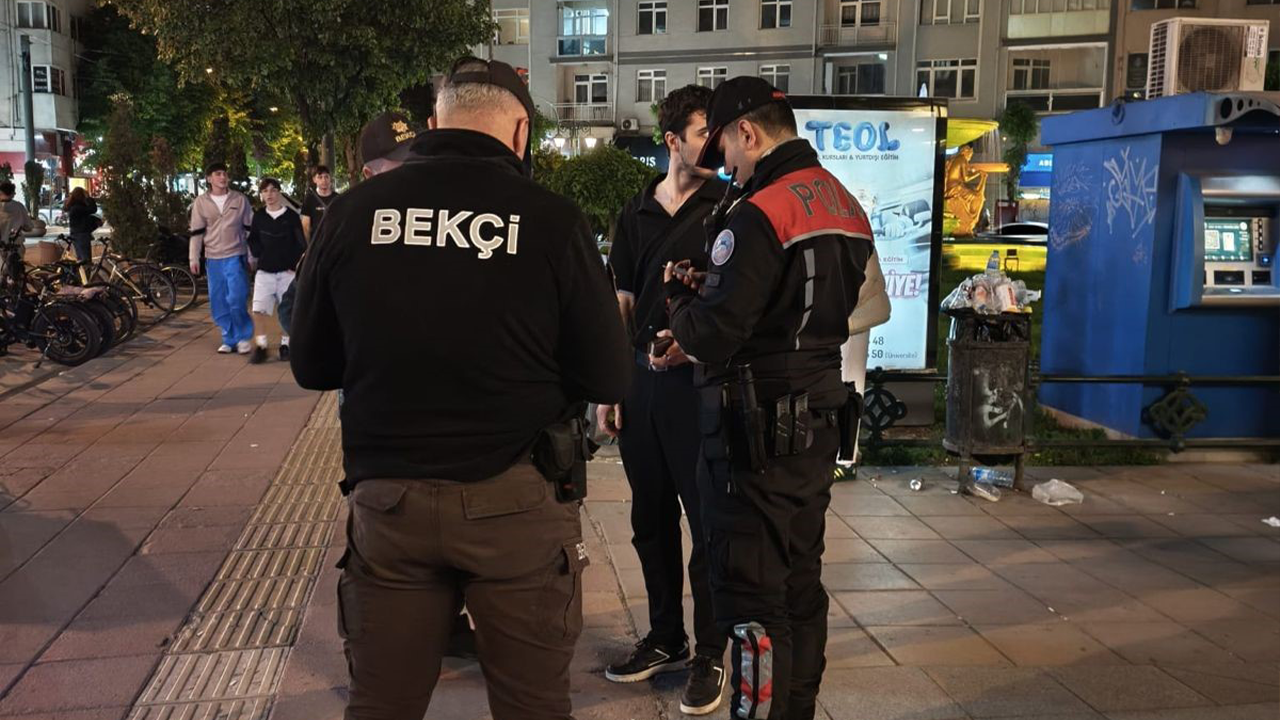 Çok Sayıda Ekiple Şahıslara Kimlik Kontrolü Yapıldı