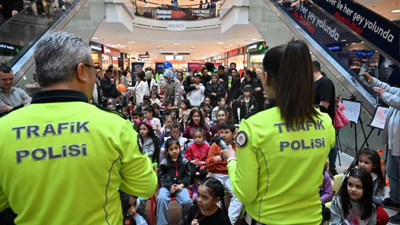 Eskişehir Polisinden Çocuklara Anlamlı Farkındalık Etkinliği