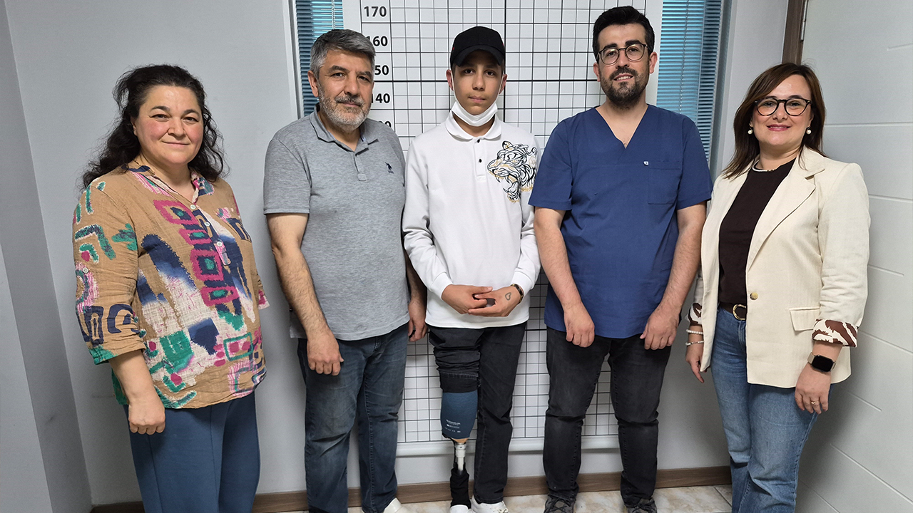 Hayırseverlerden Cüneyt Için Anlamlı Destek