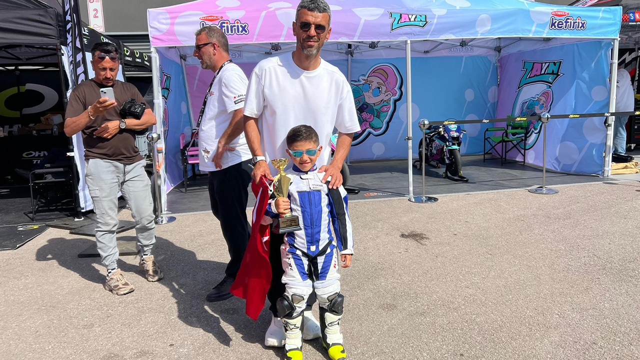 Kenan Sofuoğlu Ve Atakan Boyracı