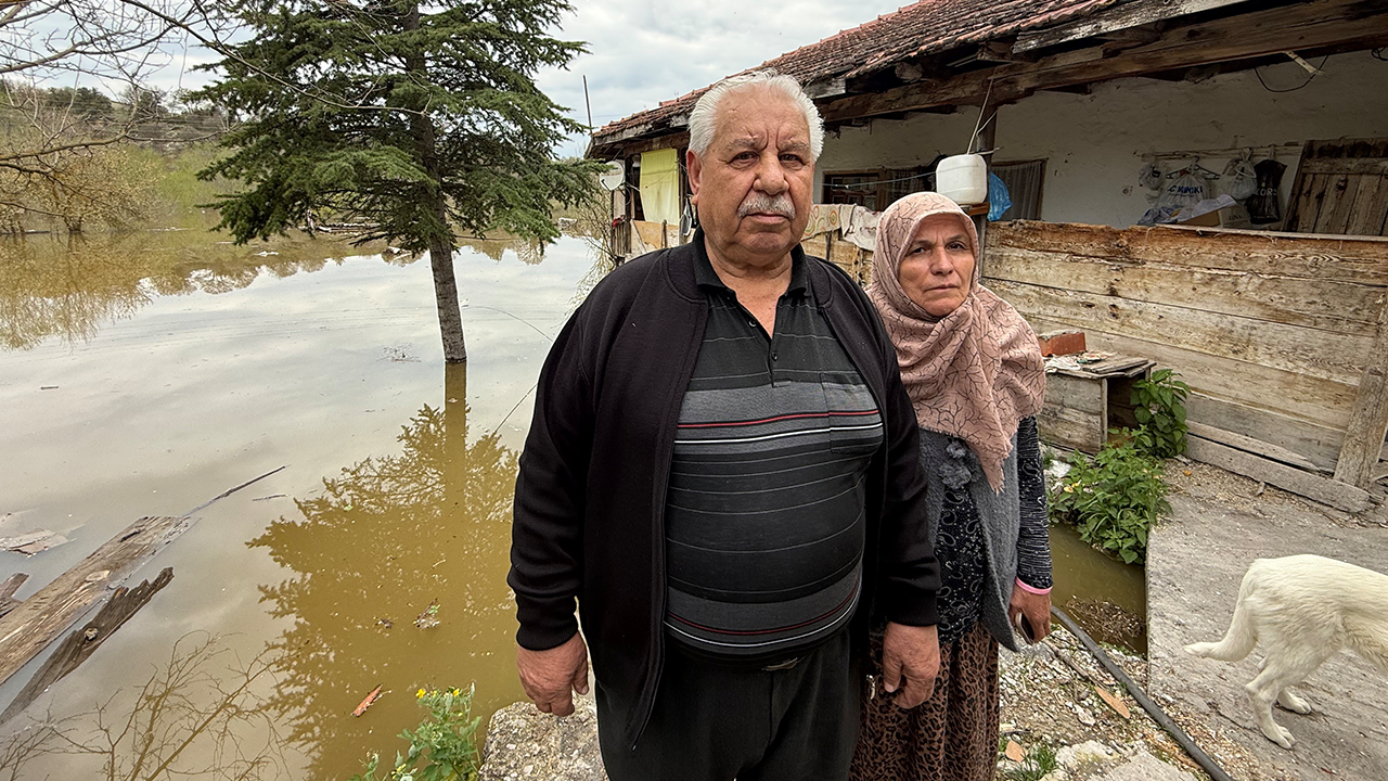 Eskişehir’de Taşan Baraj Mahalleyi Sular Altında Bıraktı!