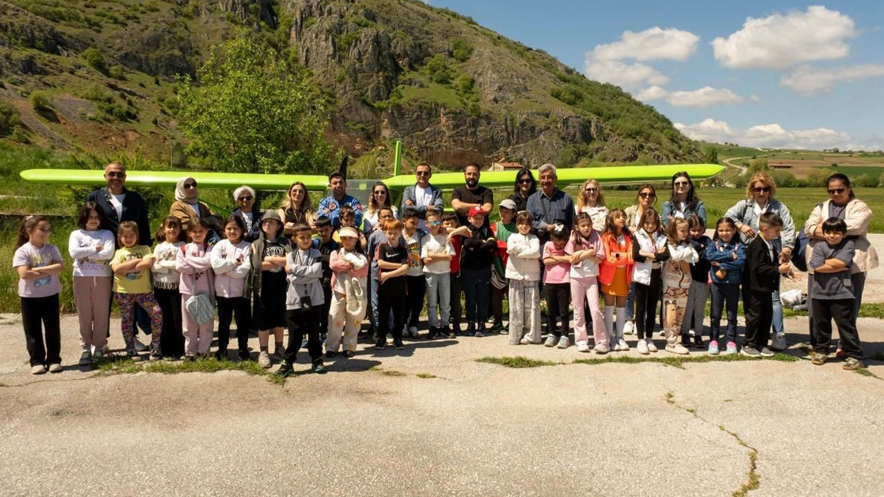 Minik Öğrenciler Havacılıkla Tanıştı