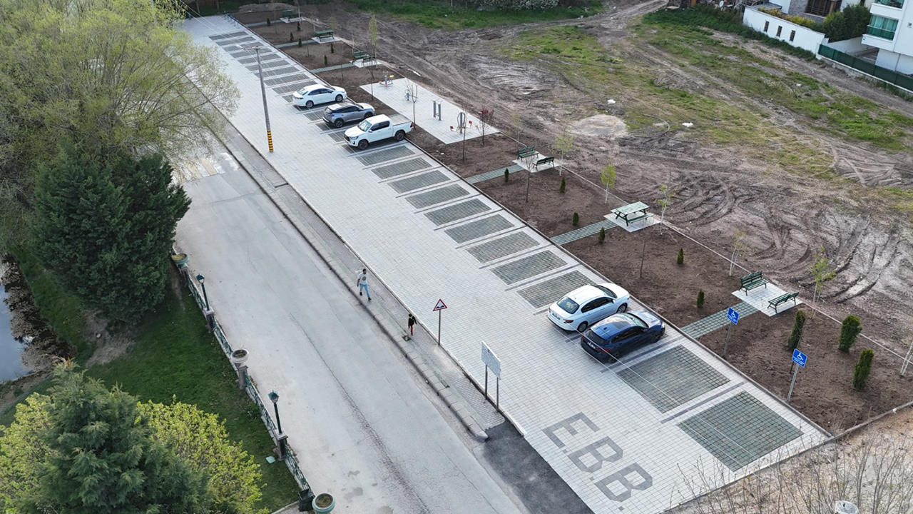 Sümer Mahallesi̇ Açik Otopark