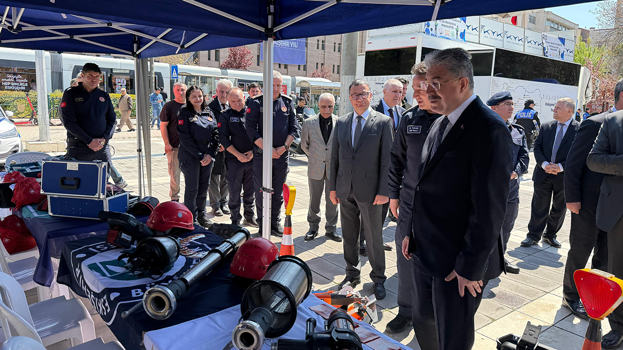 Vali Yılmaz Trafik Haftası Etkinliklerine Katıldı