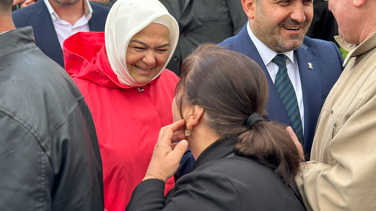 Vekil Gürcan Bayram Dolayısıyla Vatandaşlarla Bir Araya Geldi