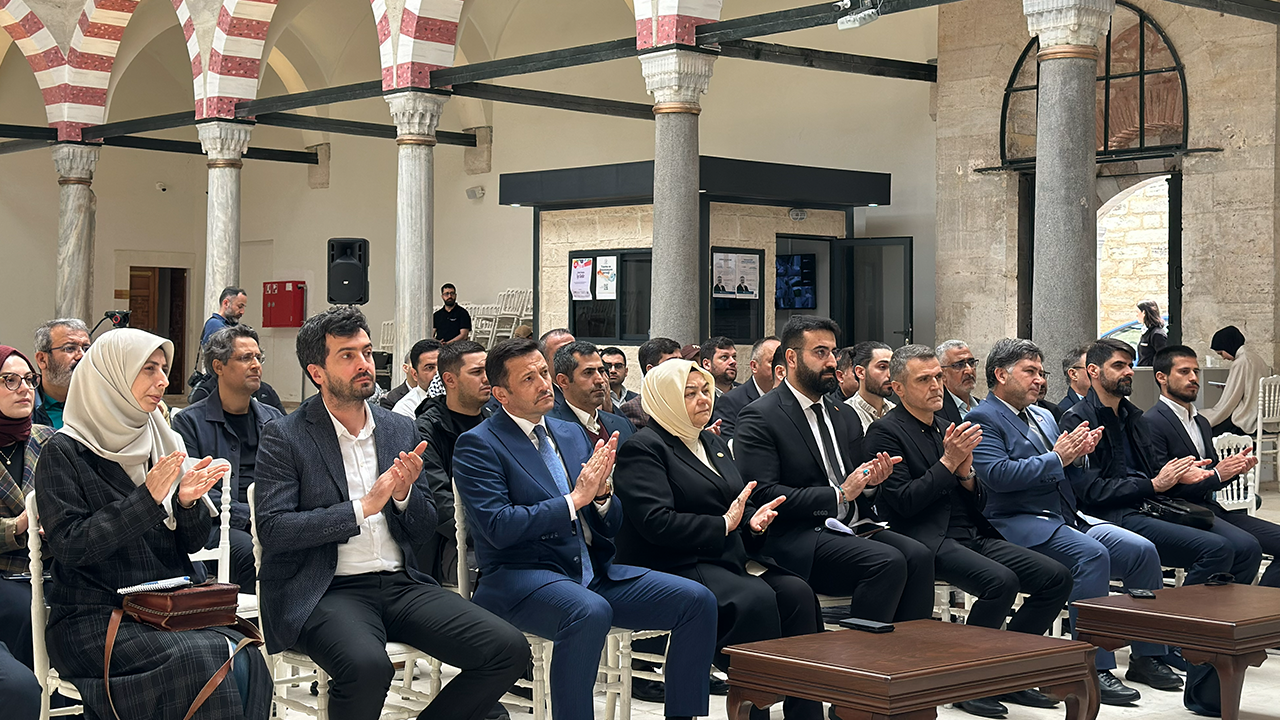 Vekil Gürcan uluslararası gazze çalıştayına katıldı