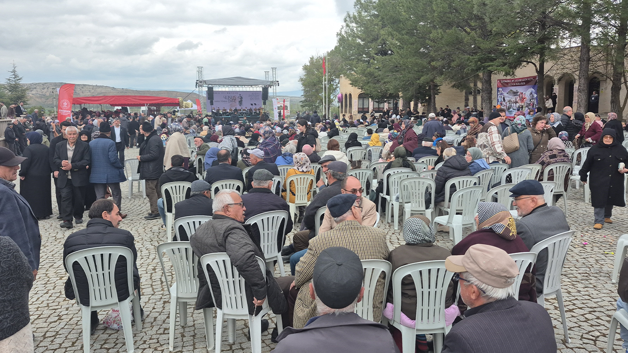 Yunus Emre Anma Etkinliklerine Yoğun Katılım Gerçekleşti