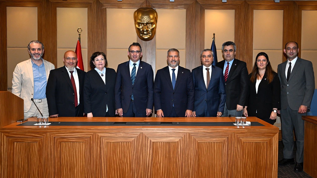 Anadolu Üniversitesi Ile Esmmmo Arasında İş Birliği