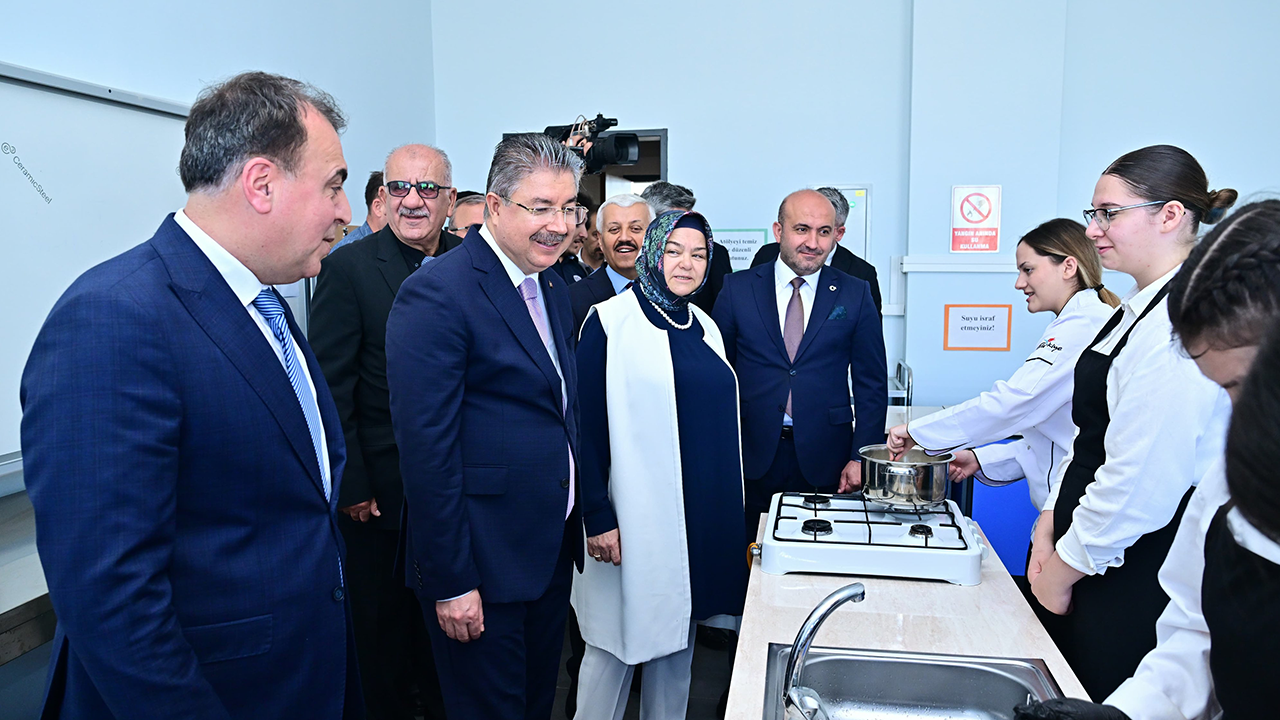 Baksan Mesleki Eğitim Merkezi'nde Eğitim Alanları Incelendi