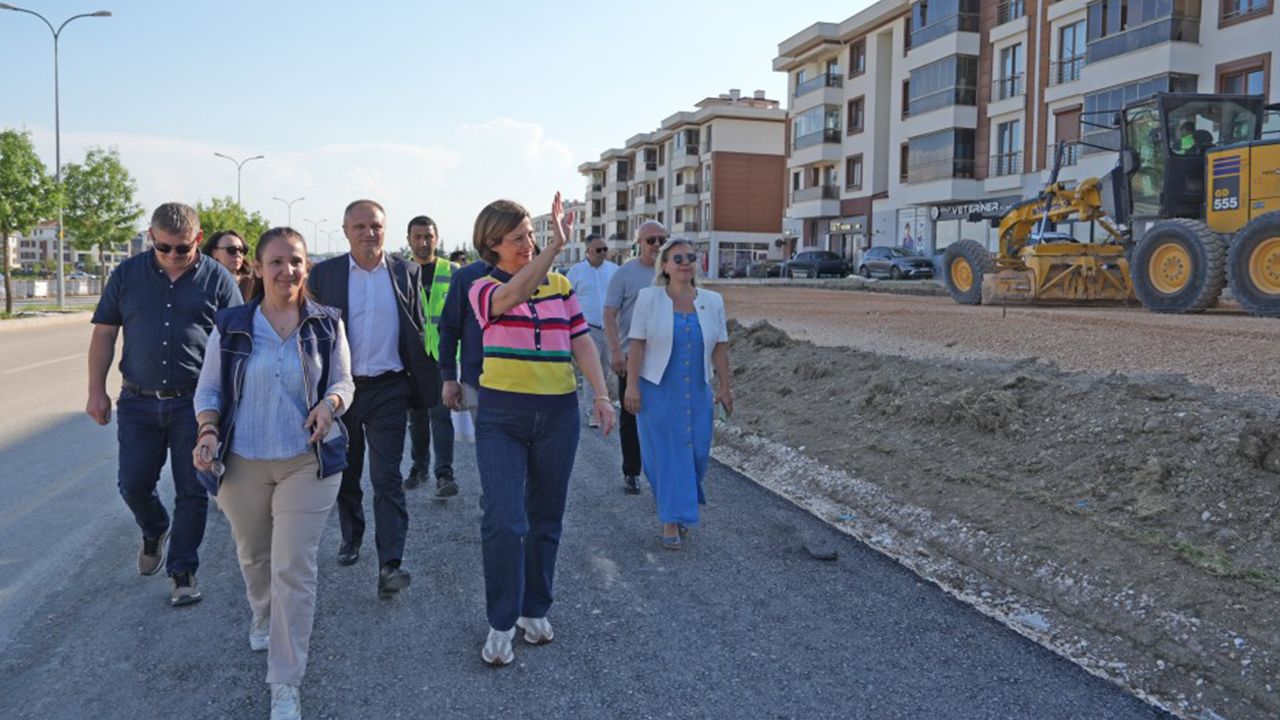 Başkan Ünlüce Sahada Talepleri̇ Di̇nledi̇