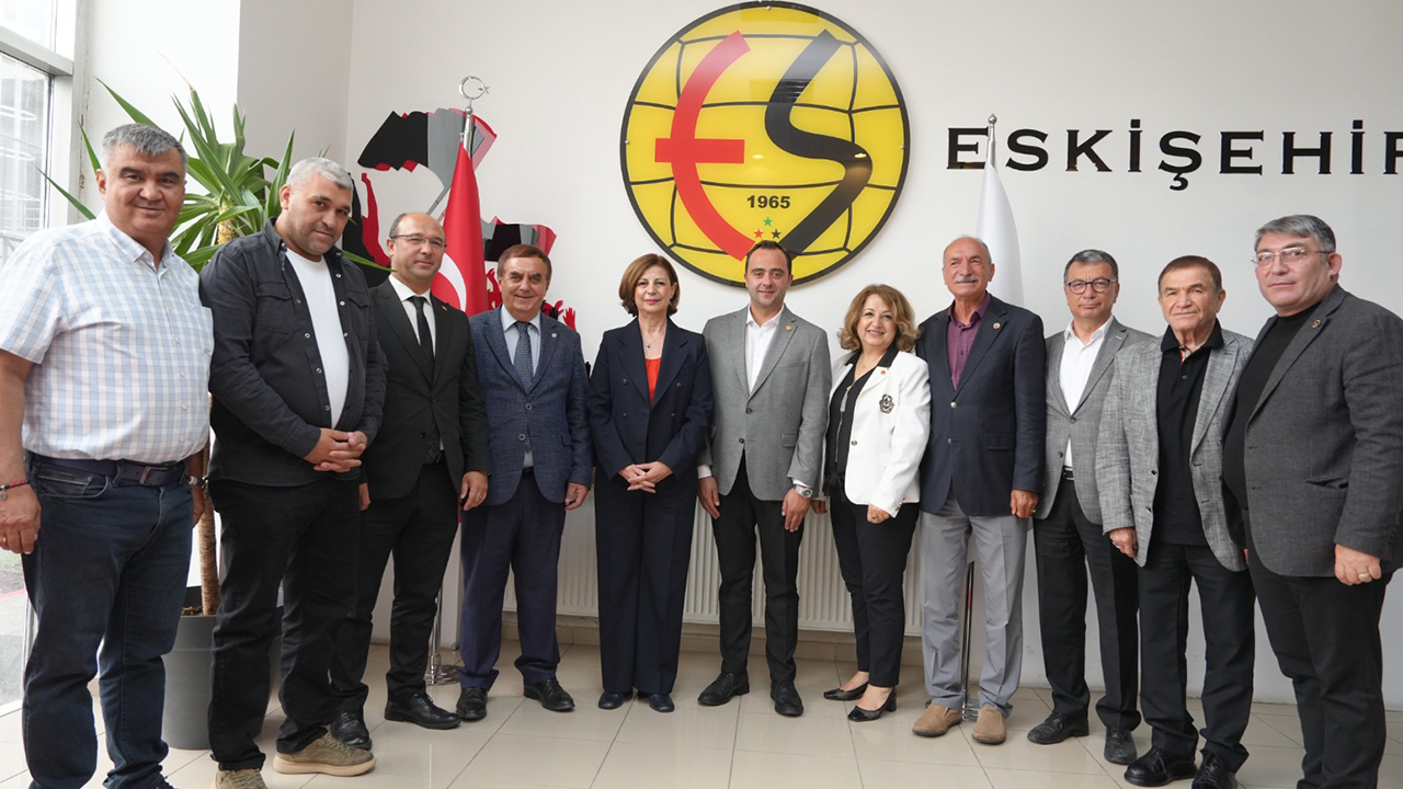 Başkan Ünlüce'den Eskişehirspor'a Anlamlı Ziyaret