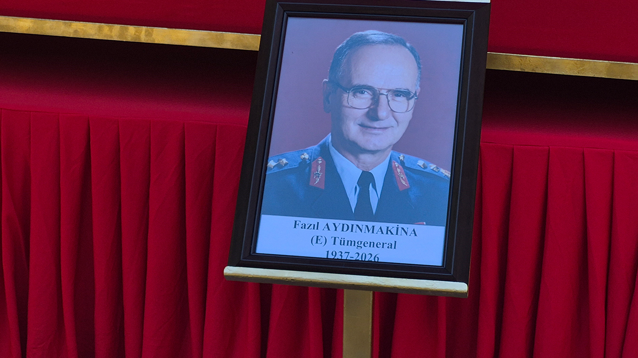 (E) Tümgeneral Fazıl Aydinmaki̇na
