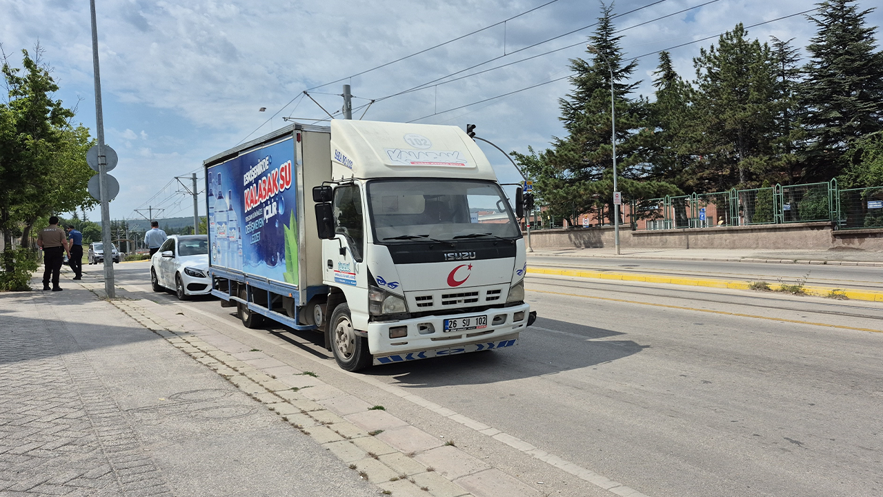 Eskişehir’de Feci Kaza! Kalabak Su Kamyonu 9 Yaşındaki Çocuğa Çarptı!