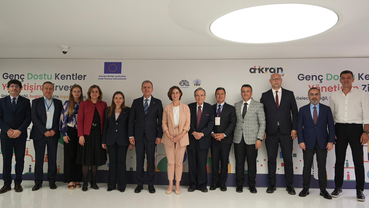 Genç Dostu Kentler Yönetşim Zirvesinden Kareler