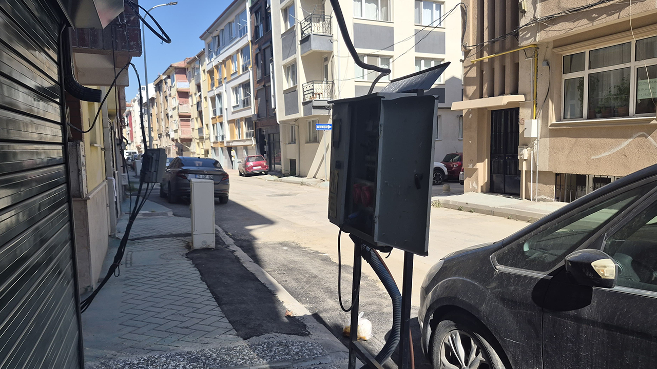 Kapağı Açık Şekilde Bırakılan Pano Tehlike Oluşturuyor