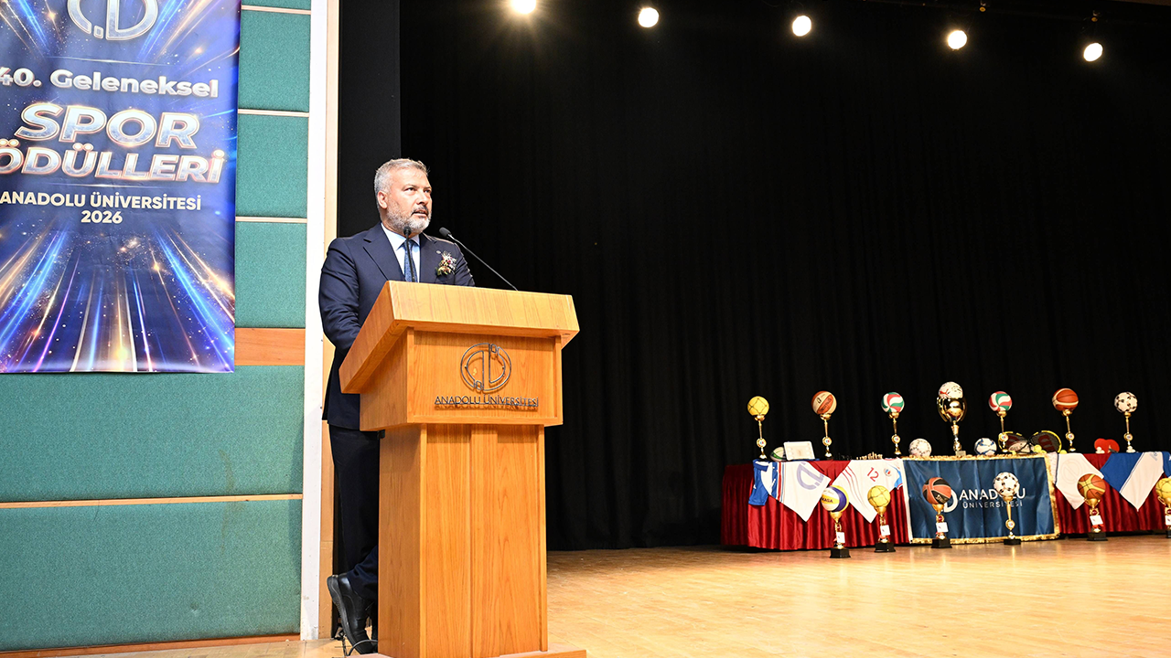 Rektör Adıgüzel 60. Geleneksel Spor Ödülleri Töreninde Konuştu