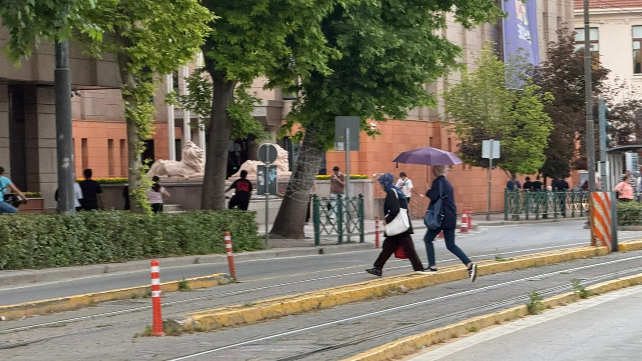 Sağanak Yağış Kent Merkezinde De Etkili Oldu