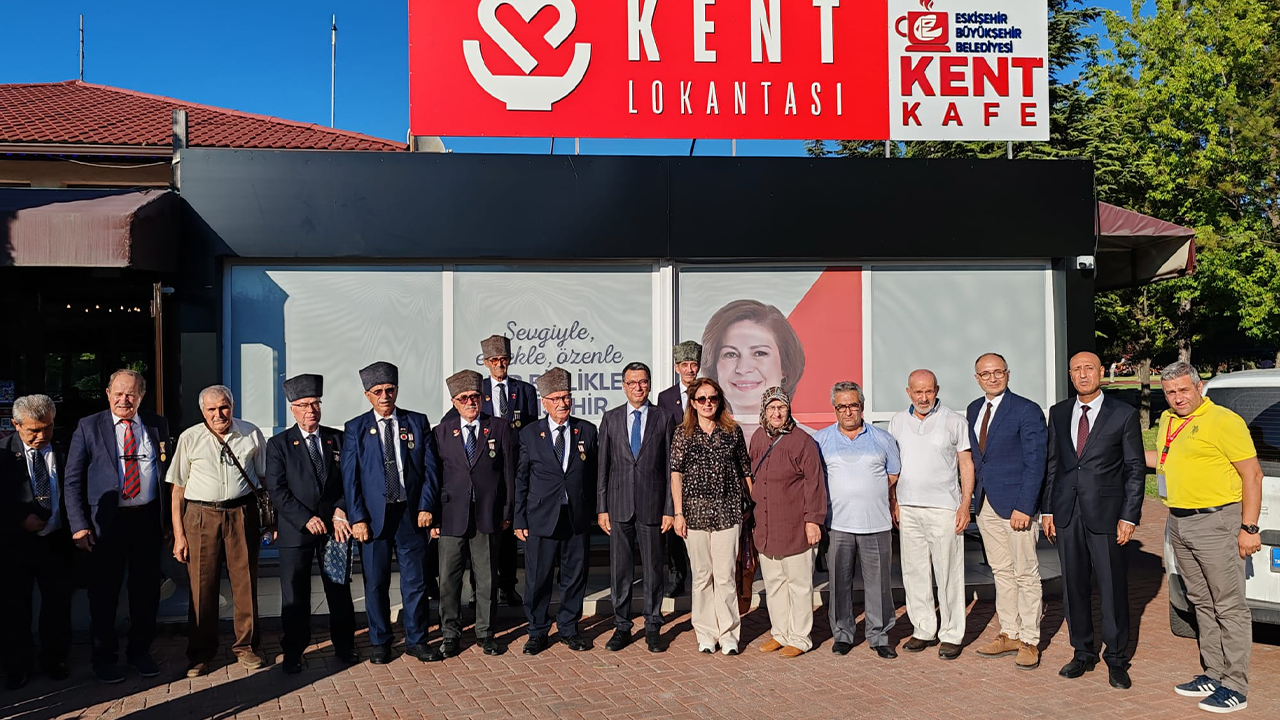 Şehi̇t Ai̇leleri̇ Ve Gazi̇ler İçi̇n Anlamli Buluşma