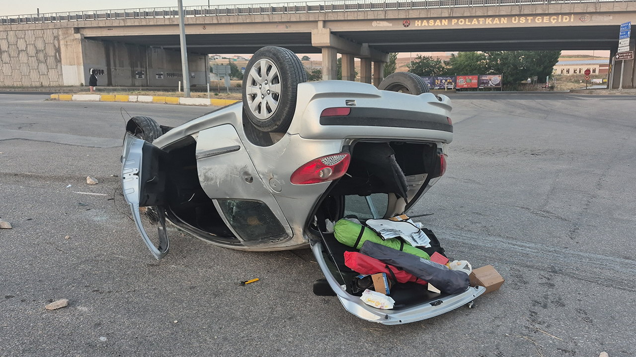 Takla Atan Otomobildeki 1 Kişi Yaralandı