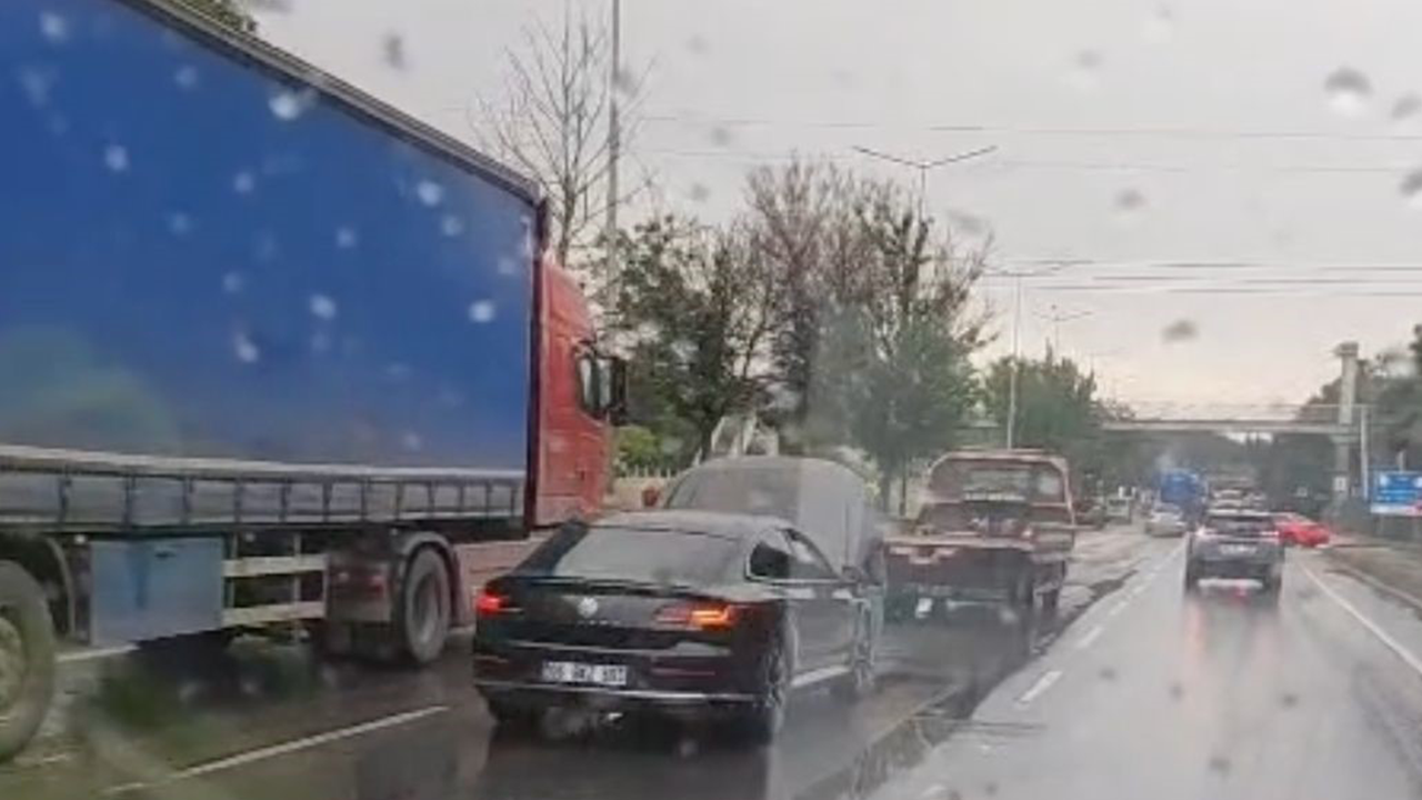 Trafik Bazı Bölgelerde Durma Noktasına Geldi