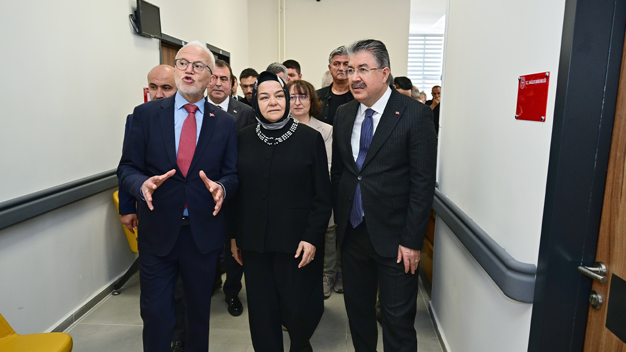 Vali Yılmaz Ve Milletvekili Gürcan Şirintepe Sağlıklı Hayat Merkezi Hakkında Bilgi Aldılar