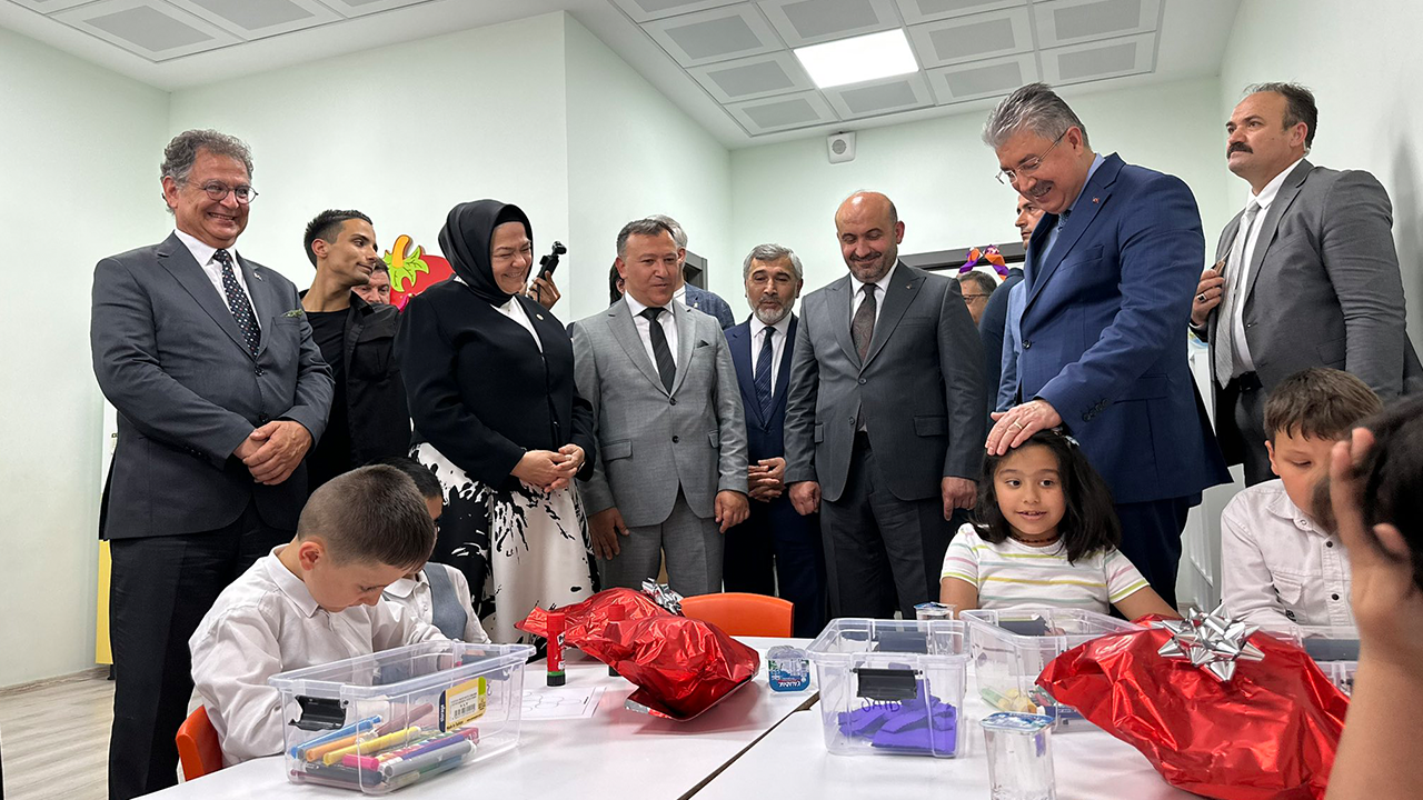 Zübeyde Hanım Özel Eğitim Anaokulu Açılış Töreni Renkli Anlara Sahne Oldu