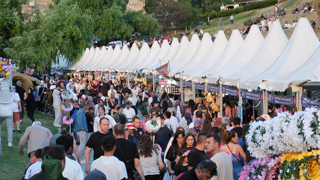 10. Sivrihisar Uluslararası Nasreddin Hoca Festivaline Yoğun Katılım Gerçekleşti
