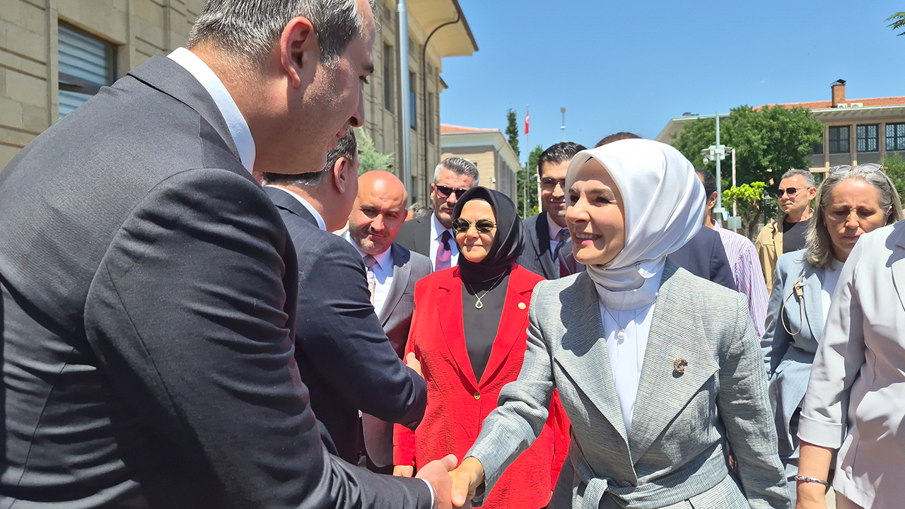 Aile Ve Sosyal Hizmetler Bakanı Mahinur Özdemir Göktaş Eskişehir Programına Başladı