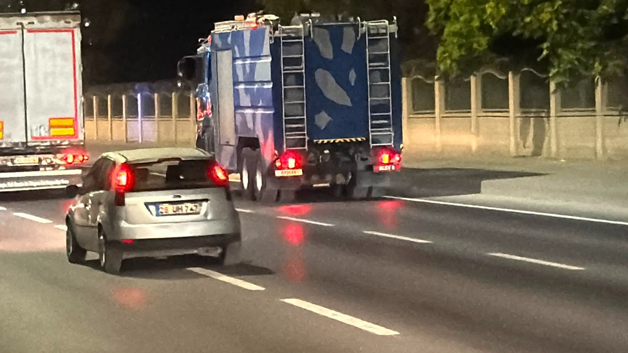 Askeri Itfaiye Araçları Da Yangına Müdahale Etti