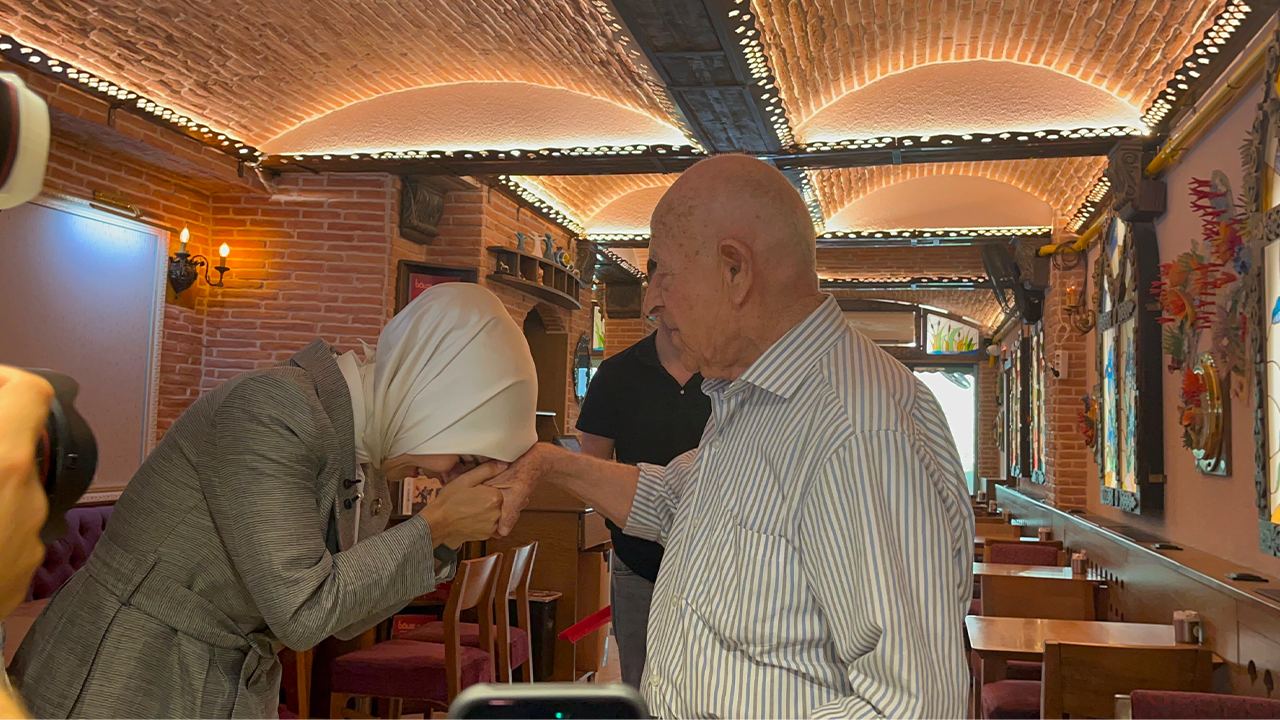 Bakan Göktaş'tan Esnafa Ziyaret