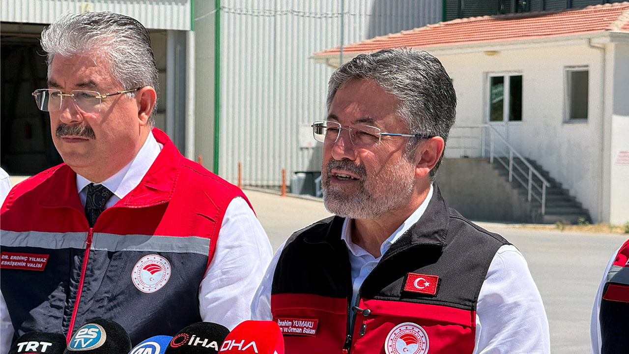 Bakan Yumaklı Sivrihisar'da Açıklamalarda Bulundu