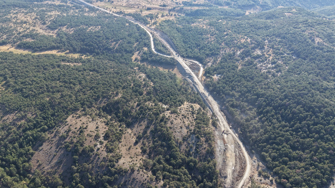 Bölgede Yol Çalışmaları Devam Ediyor